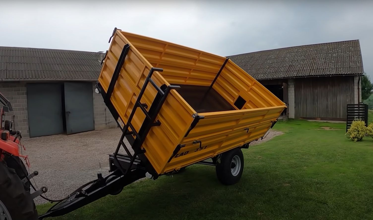 wykonujemy przyczepę-wywrotkę do użytku w gospodarstwie rolnym