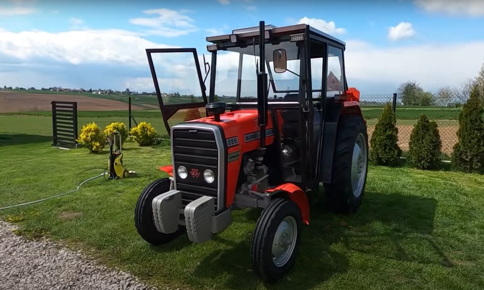 Odnowa kultowego ciągnika Massey Ferguson 255 - krok po kroku