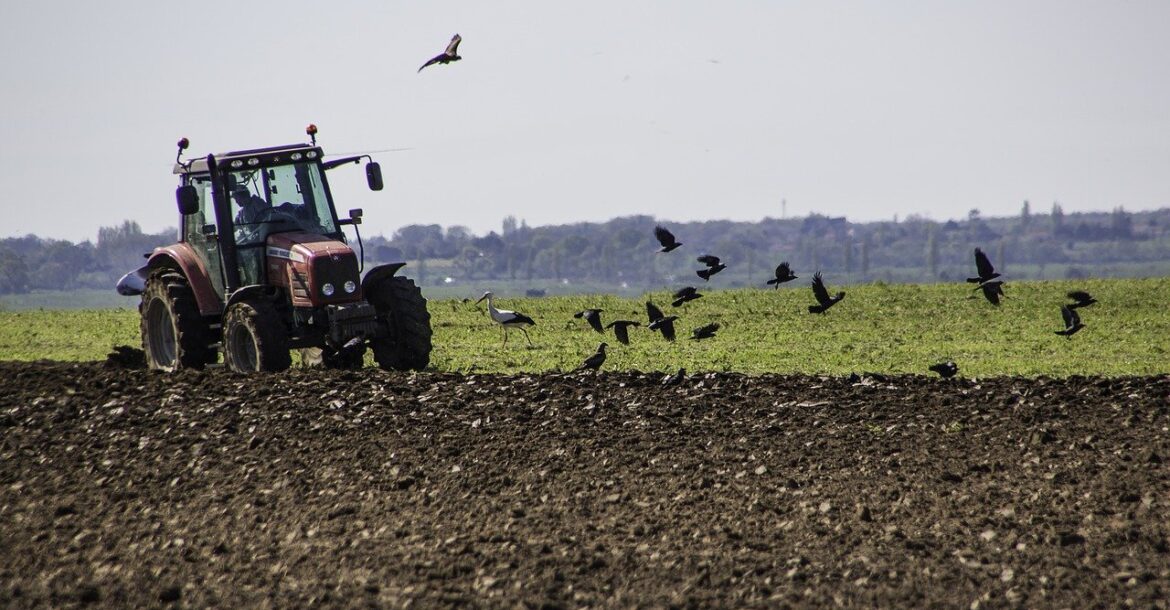 Jak podłączyć hebel w ciągniku i dlaczego warto go mieć?